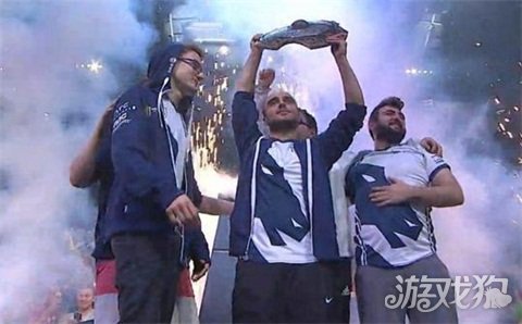 也是洛国富 也是洛国富