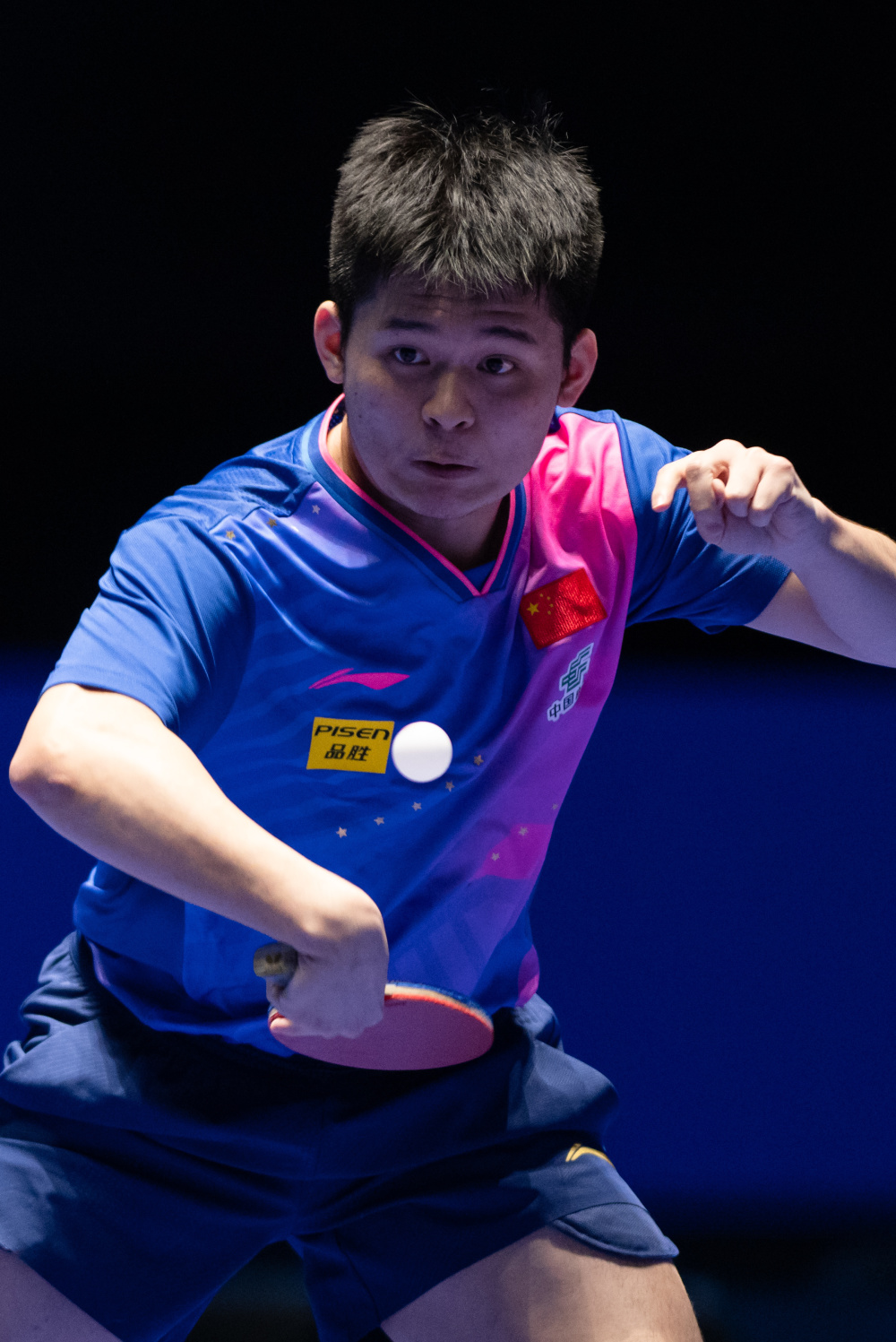 称赞两人在 称赞两人在