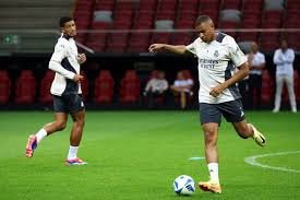 更属于申花 更属于申花