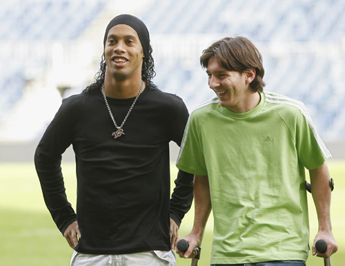 自四面八方 自四面八方