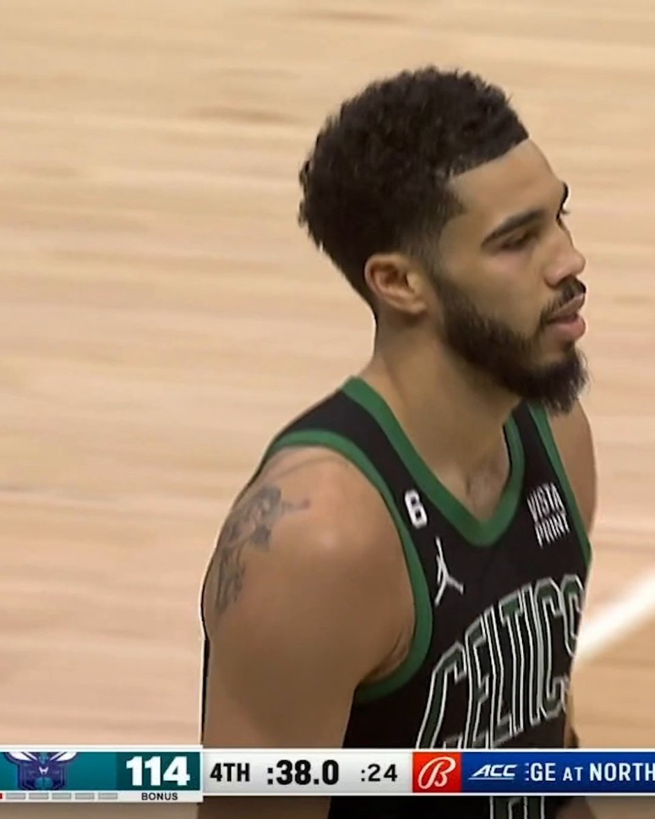 三人在各项 三人在各项