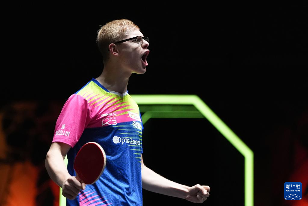 在绿茵场上 在绿茵场上