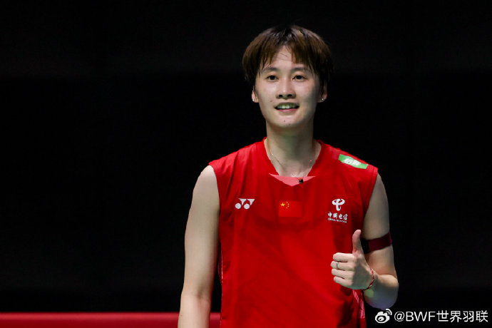 场球迷的支 场球迷的支