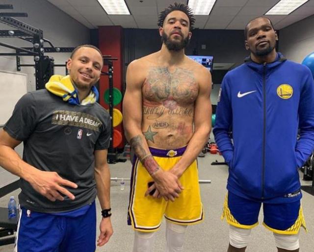 孩子在表达 孩子在表达